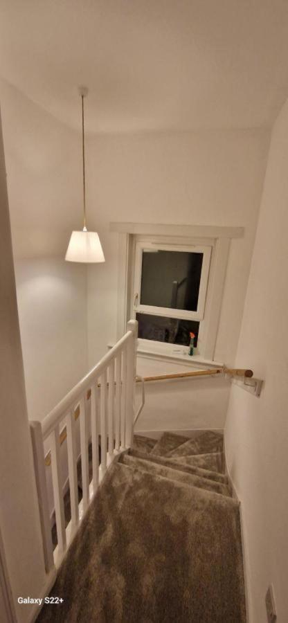 Archillects Entire Two Bedroom Comfy House - Free Parking Glasgow Exterior foto
